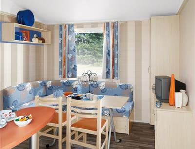 Verhuur van stacaravans Grand Confort op camping KostArMor in Fouesnant