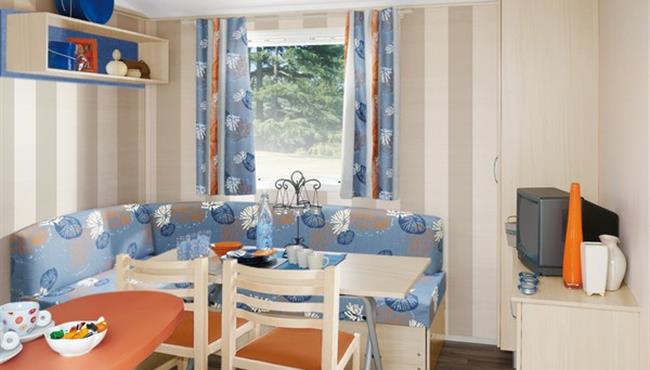 Verhuur van stacaravans Grand Confort op camping KostArMor in Fouesnant