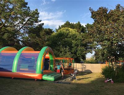  opblaasbare structuur - camping KostArM