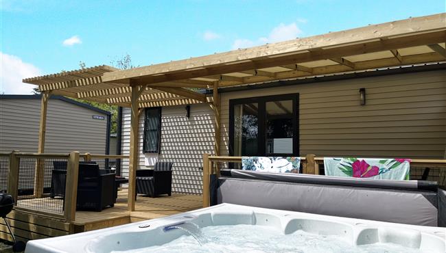 stacaravan Huisje te huur 3 slaapkamers jacuzzi spa camping Kost Ar Moor fouesnant bretagne