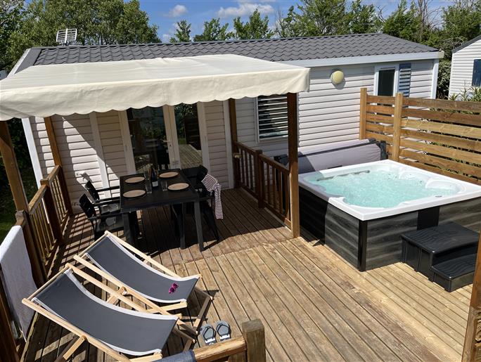 stacaravan Huisje te huur 2 slaapkamers jacuzzi spa camping Kost Ar Moor fouesnant bretagne