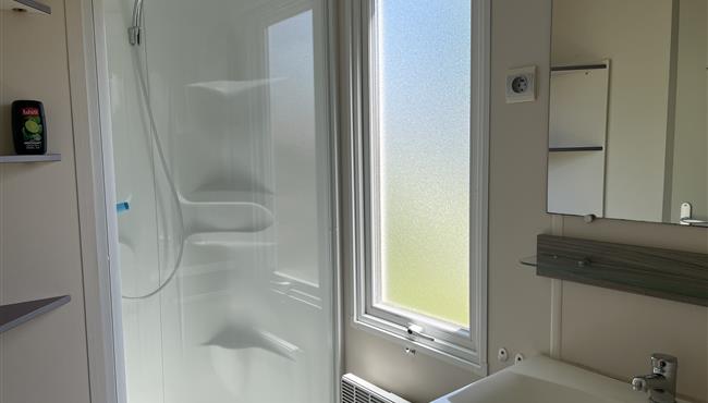 stacaravan Huisje te huur 2 slaapkamers jacuzzi spa camping Kost Ar Moor fouesnant bretagne