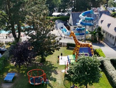  geweldige glijbaan op de 4-sterren camping Kost-Ar-Moor